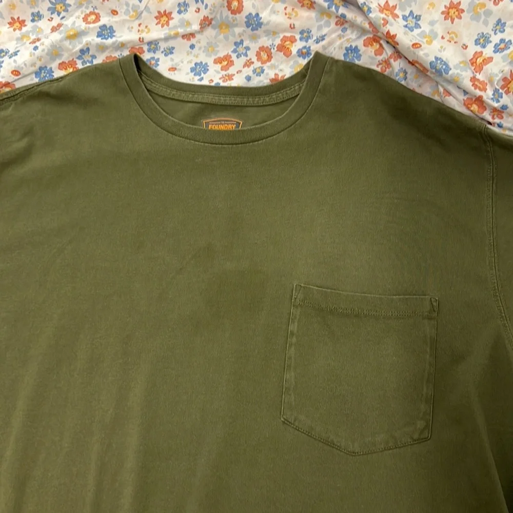 [Stain] 💝 10/$10 💝 THE FOUNDRYGreen T-shirt 100% Cotton Size 3XL - Picture 2 of 4